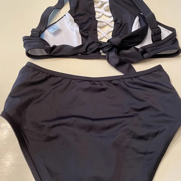 💙🤎🖤NEW Venus 2 piece swimsuit. - Picture 3 of 4